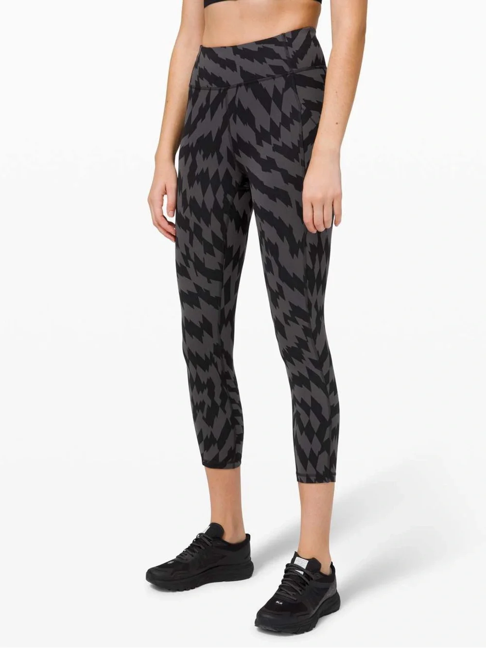 Lululemon Invigorate High-Rise Crop 23